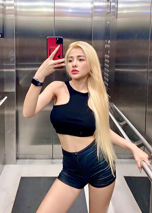 Clip nóng gây chấn động của Angela Phương Trinh